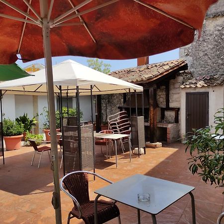 Apartamentos Turisticos Los Abuelos Montemayor de Pililla Luaran gambar