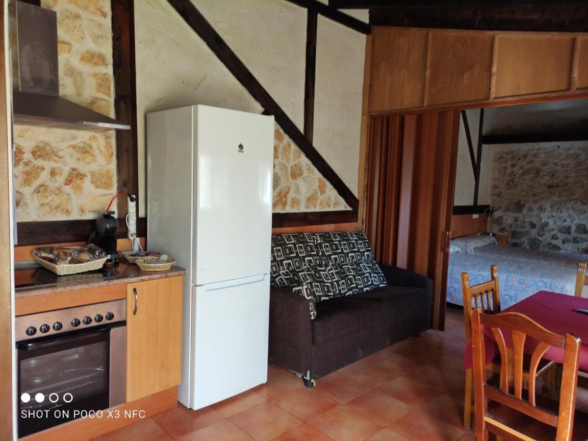 Apartamentos Turisticos Los Abuelos Montemayor de Pililla Luaran gambar