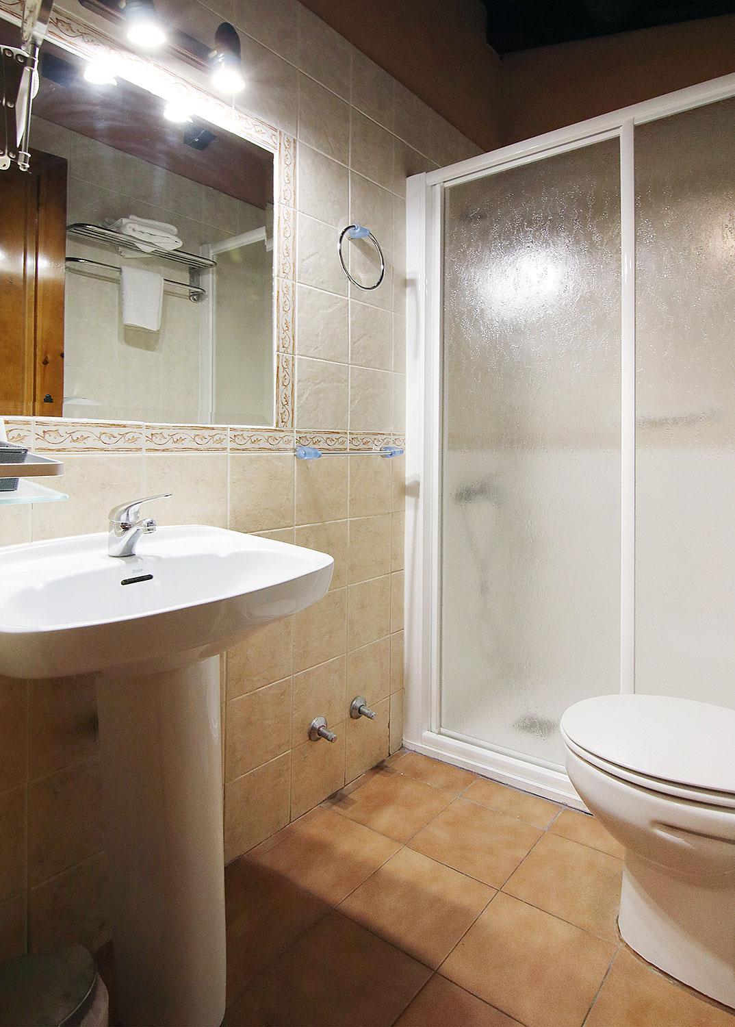 Apartamentos Turisticos Los Abuelos Montemayor de Pililla Luaran gambar