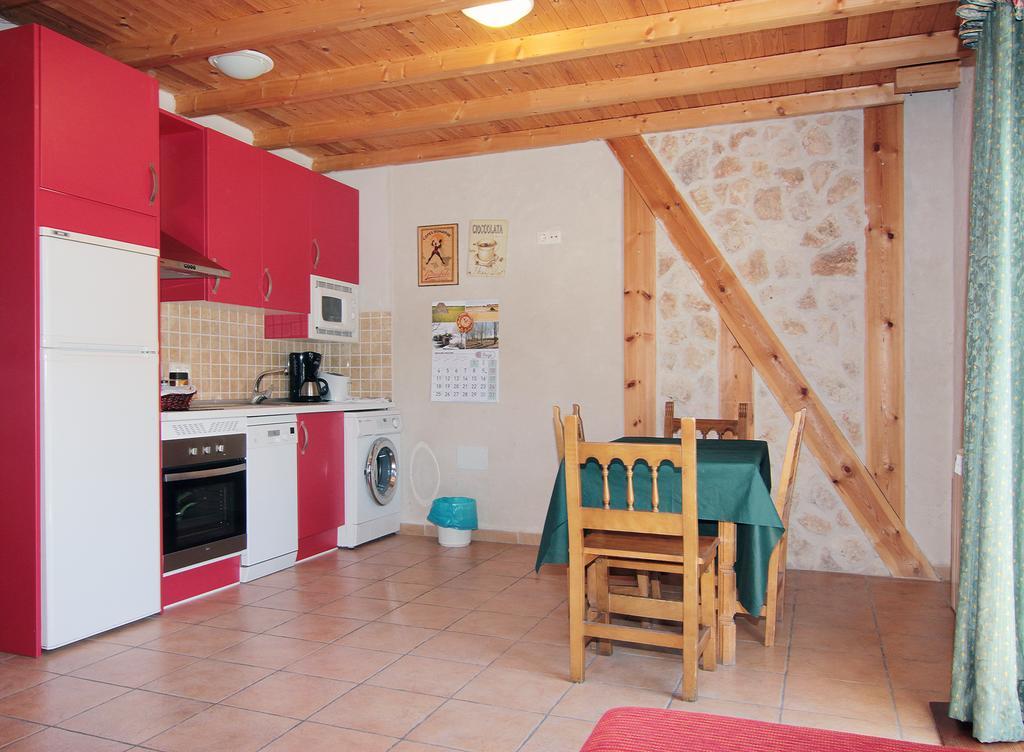 Apartamentos Turisticos Los Abuelos Montemayor de Pililla Luaran gambar