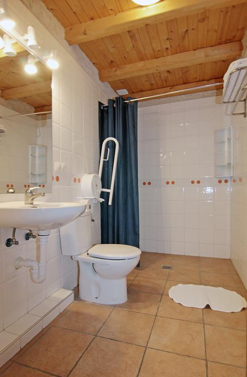 Apartamentos Turisticos Los Abuelos Montemayor de Pililla Luaran gambar