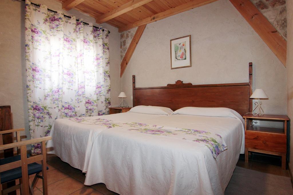 Apartamentos Turisticos Los Abuelos Montemayor de Pililla Luaran gambar