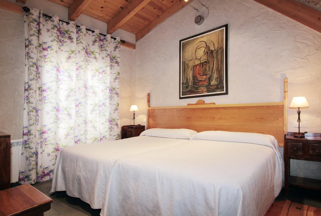 Apartamentos Turisticos Los Abuelos Montemayor de Pililla Luaran gambar